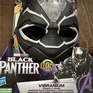 Marvel Black Panther Black and Silver Vibranium Power FX Mask